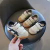 Zapatillas casuales para niños estilo coreano, zapatos de malla hueca transpirable para niños pequeños, zapatos estilo Forrest Gump para niños con suelas blandas, venta al por mayor y dropshipping de zapatos para niños