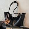 Bolsa de Mão Feminina de Grande Capacidade para Outono e Inverno, Versátil Modelo Novo 2026, Bolsa de Ombro Casual Simples, Bolsa Tote Tendência para o Dia a Dia
