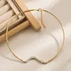 Colar Pingente Zircônia Ondulada Estilo Europeu e Americano, Minimalista e Moderno, Corrente Versátil de Luxo Leve Clavicular