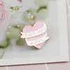 Broche Criativo Série Carta de Amor Desenho Animado Personalizado Versátil para Roupas Mochilas Acessórios Pin Emblema de Liga