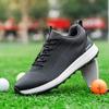 Novos Sapatos de Golfe Masculinos para Outono e Inverno Xadrez Respirável Casuais Antiderrapantes Resistentes à Abrasão para Uso Externo com Pregos