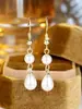 Ganchos para Orejas Vintage de Doble Perla en Forma de Lágrima Estilo Francés, Pendientes Largos de Lujo Ligero, Accesorios Versátiles para Mujer al por Mayor