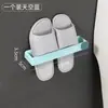 Prateleira multifuncional para chinelos de banheiro montada na parede sem furar, prateleira de armazenamento de sapatos atrás da porta, prateleira de drenagem, suporte para toalhas e panelas