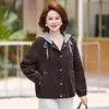 Jaqueta Curta Color Block com Capuz Versátil Nova Outono 2026, Roupa Elegante para Primavera e Outono para Mães, Jaqueta Solta e Emagrecedora