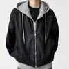 Chaqueta con capucha de cuero PU estilo americano de dos piezas falsas para hombre, engrosada, elegante y genial, adecuada para otoño e invierno, chaqueta corta de motociclista, chaqueta de algodón estilo béisbol