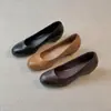 Sapatos Mary Jane pequenos, de nicho, com bico fino, acabamento vintage desgastado, novo design de outono, sapatos femininos de salto baixo