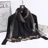 Bufanda Larga de Seda Estilo Nuevo para Mujer, Moderna y Versátil, Color Sólido con Rayas de Hilo Dorado, Bufanda de Seda Sintética, Chal Delgado para Primavera y Otoño