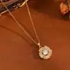 Moderna y Dulce Joyería Floral, Anillo Doble Dorado y Plateado con Diamantes, Cadena de Acero Inoxidable de Alta Gama Cadena para Clavícula Collar para Mujeres