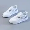 Zapatos Blancos para Mujer 2024 Zapatos Nuevos Zapatos Explosivos para Mujer Celebración de Internet Versátiles Estudiante Suela Suave Moda Casual Deportivos Zapatos de Tabla