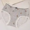 Ropa interior de algodón puro con estampado de oso de dibujos animados de cintura media para mujer, estilo coreano de moda, con borde de encaje, que cubre las caderas, de malla de algodón transpirable, shorts tipo triángulo