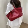 Bolso tipo cubo de alta gama, simple y versátil para mujer, Nuevo de tendencia estilo coreano Primavera Temprana 2026 Bolso de mano y bolso de hombro exquisito y elegante