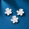 Colgante de flor de perla de plata irregular texturizada de plata pura s925 Charm de flor pequeña para pulsera collar DIY