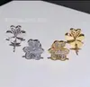 Mini Collar de Trébol Dorado en una Versión de Artesanía Refinada, Mismo Estilo que se Ve en Redes Sociales, Diseño de Lujo Ligero de Alta Gama, Venta Directa del Fabricante, Disponible para Dropshipping