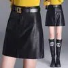 Minifalda de cuero de moda hecha a medida para mujer, nueva falda corta de cintura alta para otoño e invierno para figuras petite, estilo coreano adelgazante