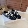 Zapatos de Entrenamiento Alemanes Retro con Cordones y Lunares, Nuevos 2026 Zapatos Deportivos Versátiles Planos para Mujer de Cuero Suave, Zapatos Casuales de Suela Suave