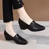Zapatos de cuña de cuero suave para mujer, nuevo estilo otoño 2026, boca poco profunda, antideslizantes, zapatos de madre, suela suave, zapatos de trabajo sin cordones