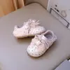 Zapatillas casuales para niñas, con cordones, diseño de conejo, lunares, estilo dulce, suela suave, zapatos de princesa, nueva colección primavera/verano, lindas y transpirables, 2026