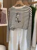 Camiseta de Manga Larga con Cuello Redondo, de Algodón Puro, Hombro Recto y Rayas, Nueva para 2026, para Mujer, Top Elegante y Versátil, Camiseta Básica para Otoño