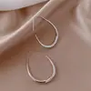 Brincos Personalizados em Forma de C Gota d'Água, Simples Elegantes, Novos Brincos Exagerados, Design de Nicho, Brincos de Alto Padrão com Efeito Emagrecedor para Mulheres