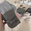 Leggings Macios para Meninas 2026 Novo Estilo Moda Coreana Roupa Externa Calças Coloridas Estilosas para Crianças Calças Longas para Bebê Menina