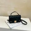 Colección Otoño 2026: Bolsas de Mano de Alta Gama Elegantes y Versátiles para Mujer, Incluyendo Bolsos Cruzados y Bolsos Tote Cuadrados Pequeños, Bolsos para Mujer al por Mayor