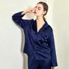 Conjunto de Pijama Feminino de Seda Pesada 30 Momme com Bordado de Borboleta, Conjunto de Duas Peças com Manga Longa de Seda de Amora de Alta Qualidade para Outono/Inverno