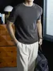Quente e luxuoso! Camiseta de tricô de manga curta em cor sólida de lã de ovelha natural e modal, top interno confortável para homens no outono e inverno