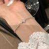 Pulsera de Zirconia Estrella de Cuatro Hombres de Lujo Ligero de Nicho para Mujer Personalidad Única Moda Elegante Tendencia Versátil Pulsera Pulsera