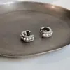 Pendientes de aguja de plata 925 para mujer, pendientes de perlas de verano, elegantes pendientes de estilo frío con diseño de nicho de alta calidad, pendientes de moda.
