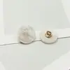 Botões Decorativos em Resina Imitando Concha de Borboleta Branca com Gravação a Laser de Coelho Fofo, Panda Vermelho e Gato para Camisas, Cardigans, Vestidos DIY