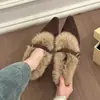 Zapatos de algodón forrados de felpa para mujer 2026, estilo 'old money', versión coreana, tacones altos peludos de una sola tira, retro, cálidos, con detalle de hebilla, invierno