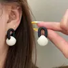 Otoño/Invierno 2025 Crema de Piñones Aretes de Tachuela Redondos Pequeños Geométricos Irregulares Estilo Coreano Nuevos Aretes de Moda para Niña
