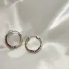 Ear cuffs de personalidad europea y americana exagerados de metal pesado de alta gama, aretes de círculo grande, aretes de diseño retro francés