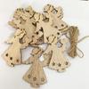 Precio especial de oferta manualidades creativas de madera árbol de Navidad decoración navideña decoración de virutas de madera diy colgante enviar cuerda de cáñamo
