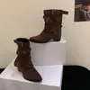 Fivela de Cinto Feminina Botas Stacky 2026 Estilo Coreano Verão Nova Tendência Salto Bloco Bico Fino Botas Curtas Emagrecimento Botas da Moda