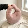 Nova Bolsa de Pelúcia Estilo Coreano Ins Bolsa Peluda Pelo Falso de Coelho Nicho Outono/Inverno Fofa Versátil Bolsa Dumpling para Mulheres