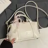 Bolso de Mano de Cuero Suave Dulce Fresco Bolso de Hombro Cruzado Versátil de Moda 2026 Nuevo Estilo Coreano Bolso Almohada Bolso de Viaje