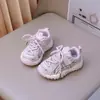 Nueva colección de otoño de zapatillas deportivas para niños: zapatos de papá de moda para niños, zapatos casuales antideslizantes y zapatillas de malla transpirable para correr para niñas