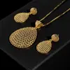 Conjunto de Joias Retrô Europeu, Americano e do Oriente Médio, Versátil para Noiva e Casamento, Conjunto de Duas Peças com Colar Pingente e Brincos