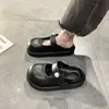 Sandalias cerradas para mujer, suela suave antideslizante, nueva moda primavera-verano 2026, nicho, sencillas, versátiles para usar en casa y al aire libre.