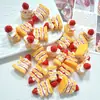 Brinquedo de Comida Brilhante Bolo de Morango com Creme Material DIY Cola de Creme Capa de Celular Acessórios de Joalheria Broche de Cabelo Artesanal Joias