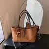 Bolso retro casual transfronterizo de gran capacidad, bolso de hombro para mujer, nuevo bolso tote de moda otoño 2026, bolso de axila