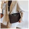 Bolso cruzado de cuero esmerilado para mujer, bolso de mano sencillo y moderno, de gran capacidad, para otoño e invierno de 2024.