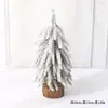 Novos Enfeites de Árvore de Natal para Desktop com Cabeça Inclinada e Neve Caindo Presentes Mini Decorações de Cedro Cenário