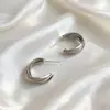 Pendientes de Cruz Geométrica Gris Plateado para Mujer, Lujo Ligero, Estilo de Gama Alta, Pendientes Elegantes, Clavos para Orejas, Novedades 2026, Sin Perforación