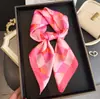 Bufanda Cuadrada Pequeña Estampada Imitación Seda Cuadros Geométricos, Chal de Alta Gama, Bufanda para Cuello Protección Solar, Pañuelo, Bufanda para Mujer