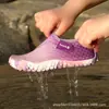 Fornecimento direto da fábrica de Quanzhou de sapatos antiderrapantes para homens e mulheres, sapatos para snorkeling e natação, sapatos de secagem rápida para vadear, sapatos para rafting em rio e trilha em riacho, sapatos de praia para crianças