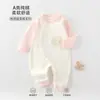 Roupas de Bebê, Classe A, Algodão Puro, Macacão para Bebê de Meses Pequenos, Novo Estilo Primavera, Body Borboleta para Recém-Nascido, Sem Costura