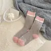 Meias Grossas para Mulheres no Outono e Inverno, Meias Grossas com Linhas Contrastantes Tendência Atacado, Meias Versáteis de Lã Coreana, Meias de Cano Médio Estilo Preppy