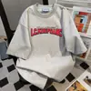 Camiseta Casual Versátil de Manga Curta com Estampa de Letras Estilo Academia Tendência Nacional Verão 2025 Nova Solta para Mulheres